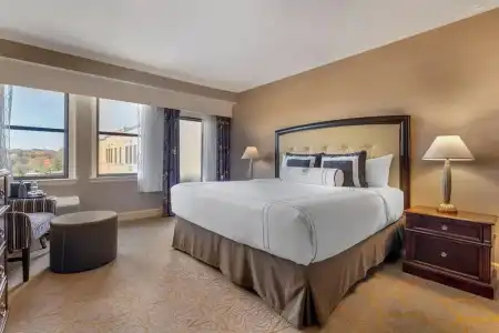 Omni Shoreham - 115
