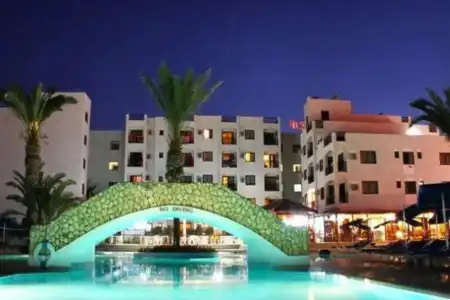Seagull Apartments - 2