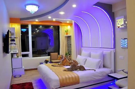 Royal Penguin Boutique & Spa - 57