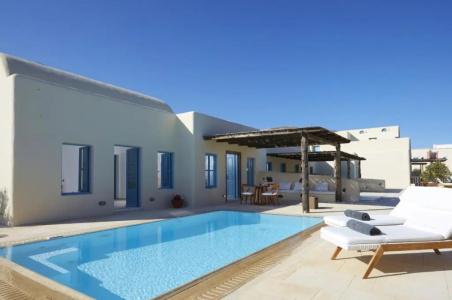 Black Rose Beach Suites - 104