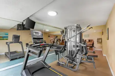 Quality Inn & Suites - 23