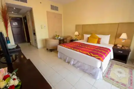 Parkside Suites Apartment - 50