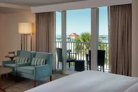 Hilton Clearwater Beach Resort & Spa - 7