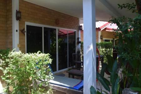 Sanuk bungalows - 25