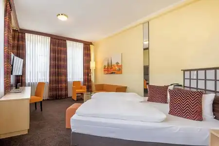 Best Western Augusta - 66