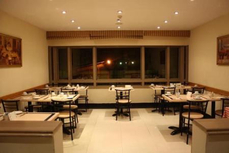 Green Plaza Inn - 7