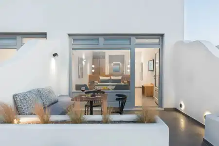 Volcanic Arc Suites - 52