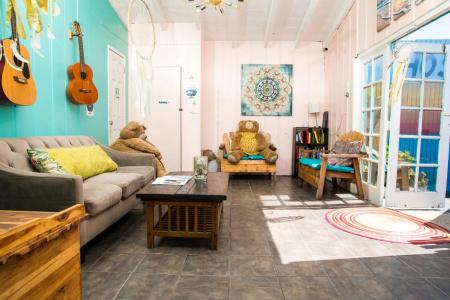 ITH Beach Bungalow Surf Hostel - 5