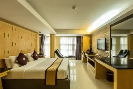UPARs Sukhumvit 11 Nana - 14