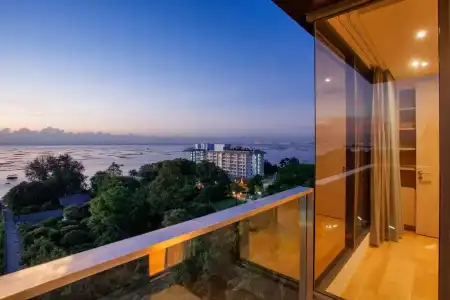 Balcony Seaside Sriracha & Serviced Apartments (SHA Extra Plus) - 253