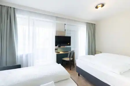 Continental Frankfurt - 2