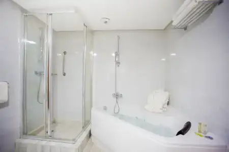 Fredj and Spa - 115