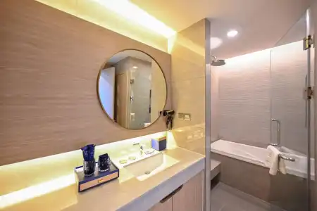 S Sriracha & Residence - 24