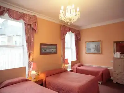 Averon Guest House - 37