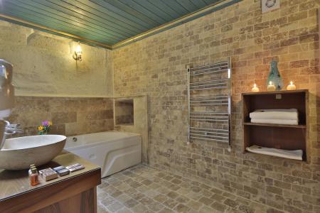Jacob's Cave Suites - 120