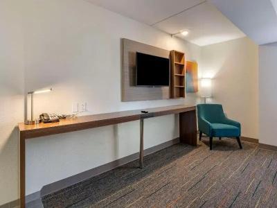 MainStay Suites Lexington I-75 - 58