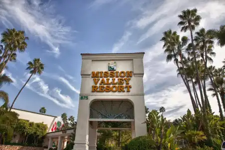 Legacy Resort & Spa - 18