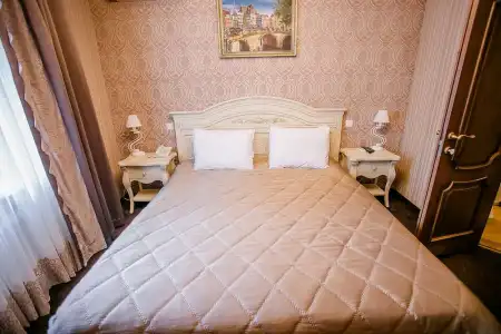 Aristocrat - 51