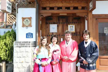 Bukchonmaru Hanok Guesthouse - 18