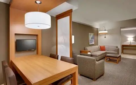 Hyatt Place Anchorage Midtown - 39