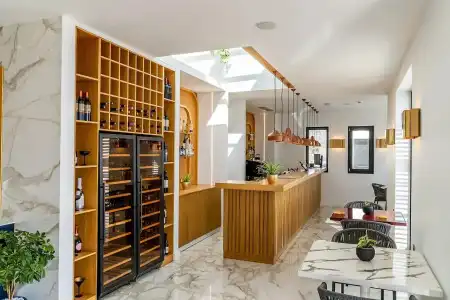 Cresanto Luxury Suites - 13