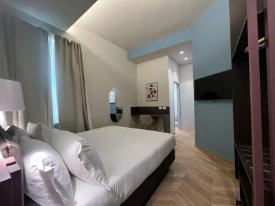 RossoVino Milano Boutique - 1