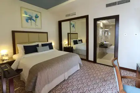 Samaya Deira - 38
