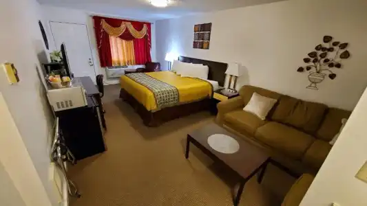 Motel West - 15