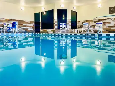 Comfort Suites University Las Cruces - 19