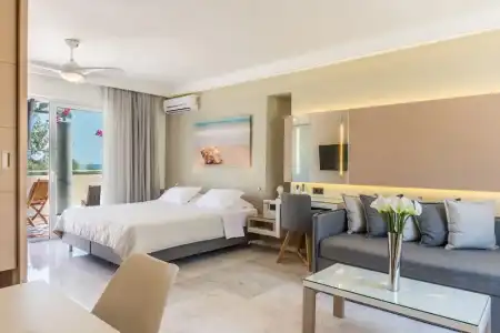 Forum Suites - 78