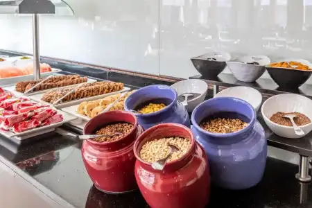 Illot Suites & Spa - 8