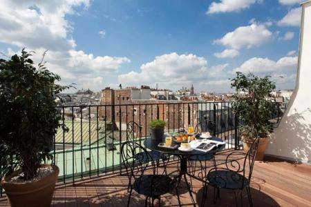 Hôtel Les 3 Poussins - 98