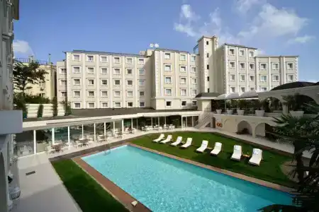 Holiday Inn Istanbul City - 18