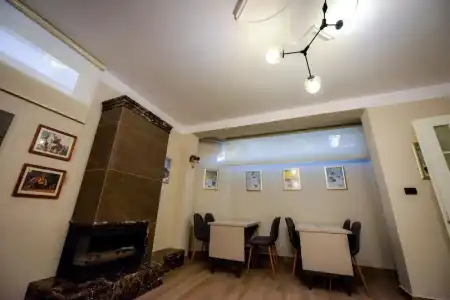 Vila Tirana - 13