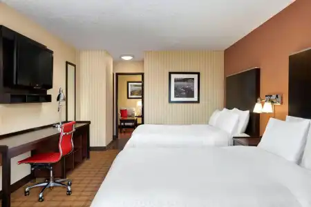 Four Points by Sheraton & Suites Calgary West - 15