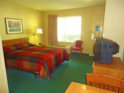 Suburban Studios Winston Salem-University Parkway - 4