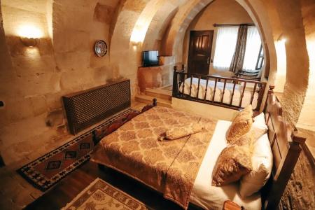 Melis Cave - 82