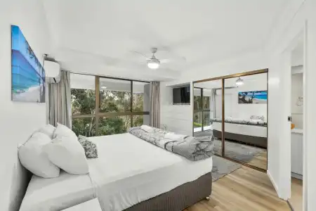 Gemini Court Holiday Apartments - 465