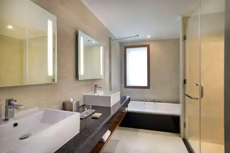 DoubleTree by Hilton Resort & Spa Marjan Island - 11