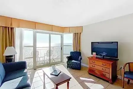 Carolinian Beach Resort by Vacasa - 413