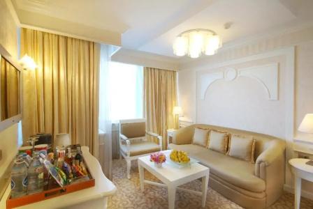 DoubleTree by Hilton Bangkok Ploenchit - 11