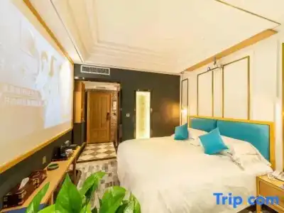 City Beach Resort - 29