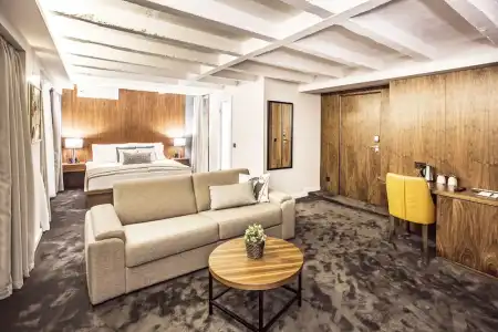 Nomad Luxury Suites - 55