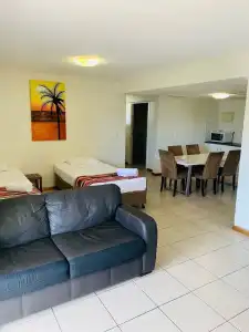 Airlie Beach Apartments - 26