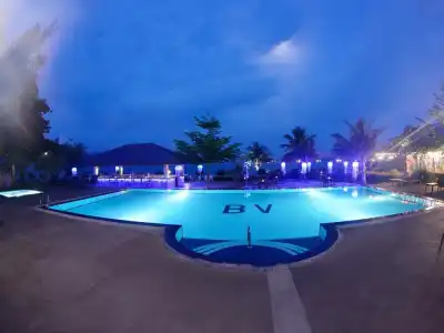 Bella Vista Waterfront Resort - 13