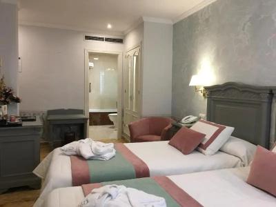 Adriano Boutique Sevilla - 60