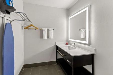 SureStay By Best Western Phoenix Airport - 66