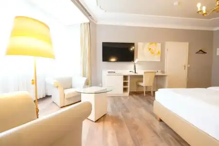 Bayerischer Hof - 78