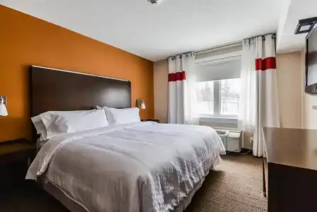 Four Points by Sheraton Barrie - 73