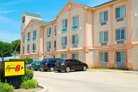 Super 8 by Wyndham Irving/DFW Apt/North - 0